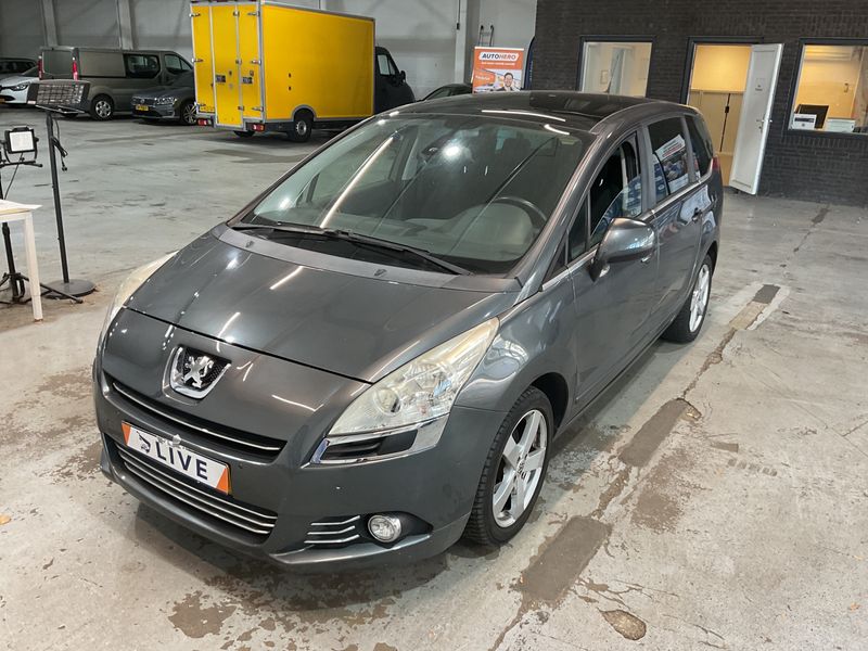 Peugeot 5008 1.6 THP Premium — 1/30