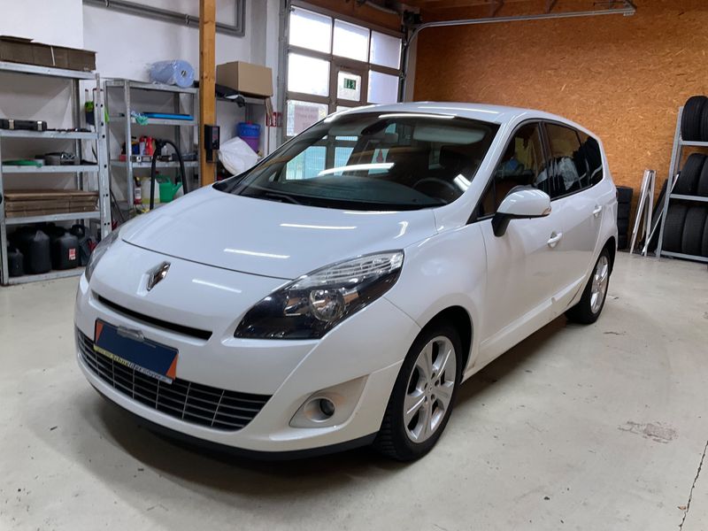 Renault Grand Scenic 2.0 Dynamique — 1/23