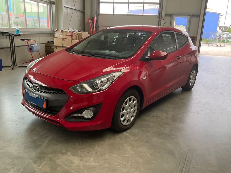 Hyundai i30 1.4 Entry Edition — 1/37