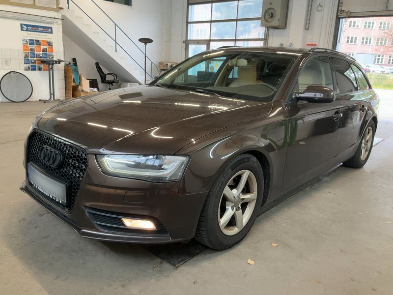 Audi A4 1.8 TFSI Ambiente — 1/43
