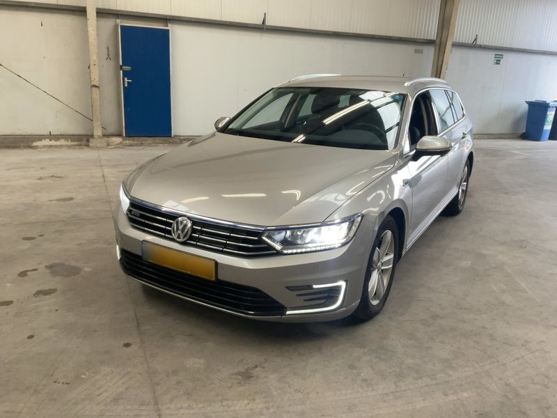 Volkswagen Passat 1.4 GTE — 1/36
