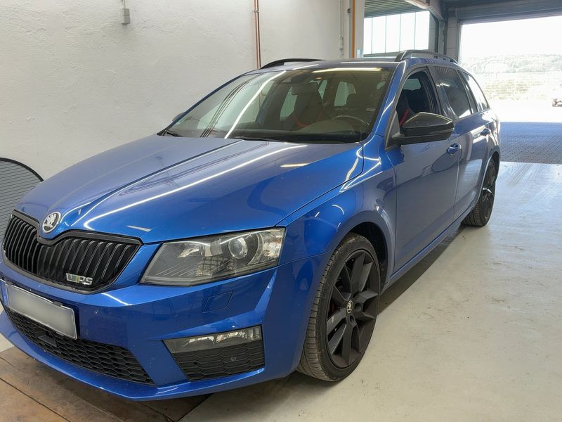 Skoda Octavia 2.0 TDI RS — 1/46