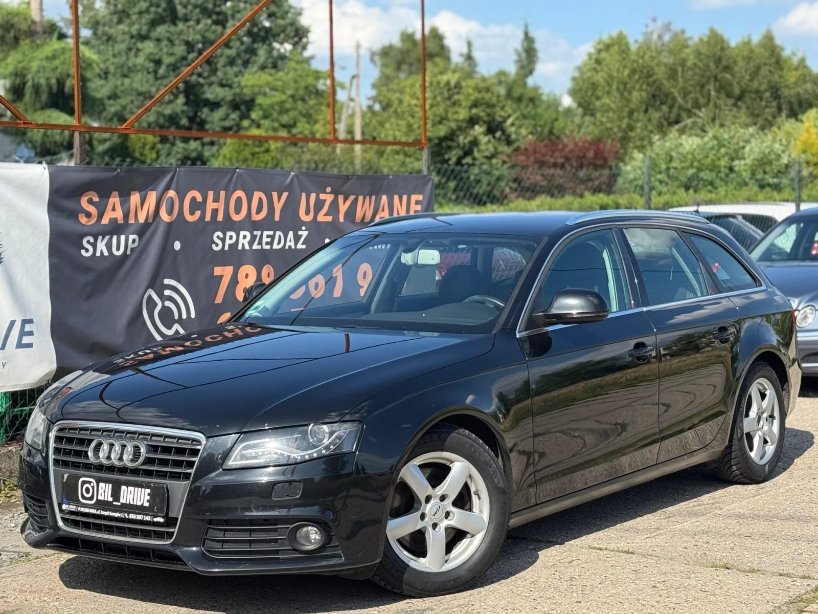 Audi A4 B8 — 1/16